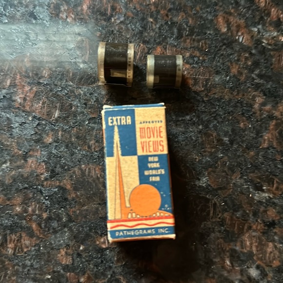 1939 Worlds Fair Souvenirs - 2 - Picture 3 of 3